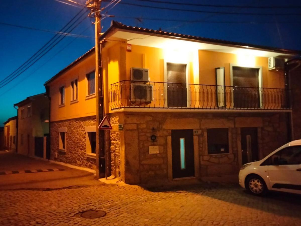 Villa Planalto D Outono à Tó Extérieur photo